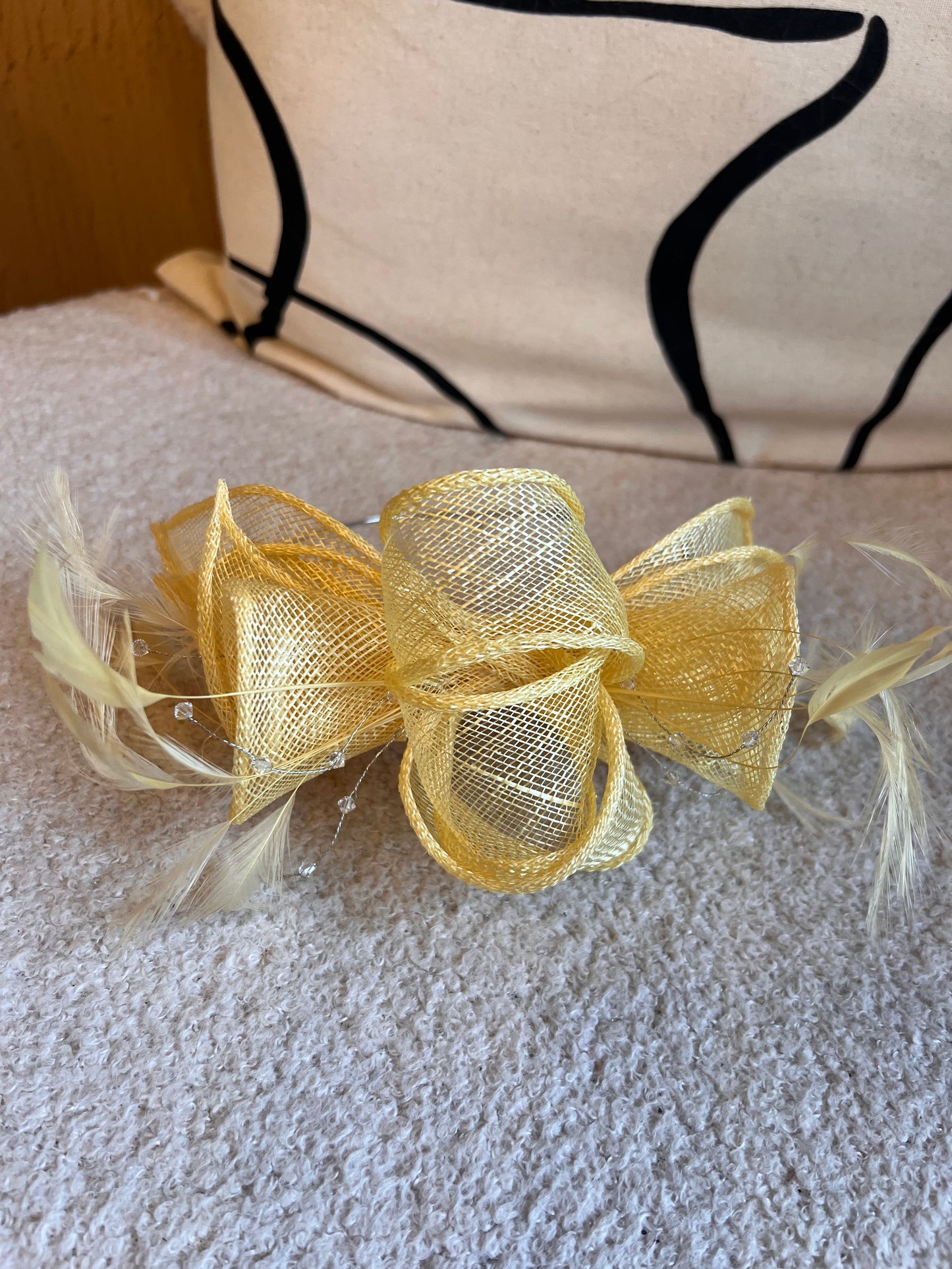 Lemon crystal fascinator