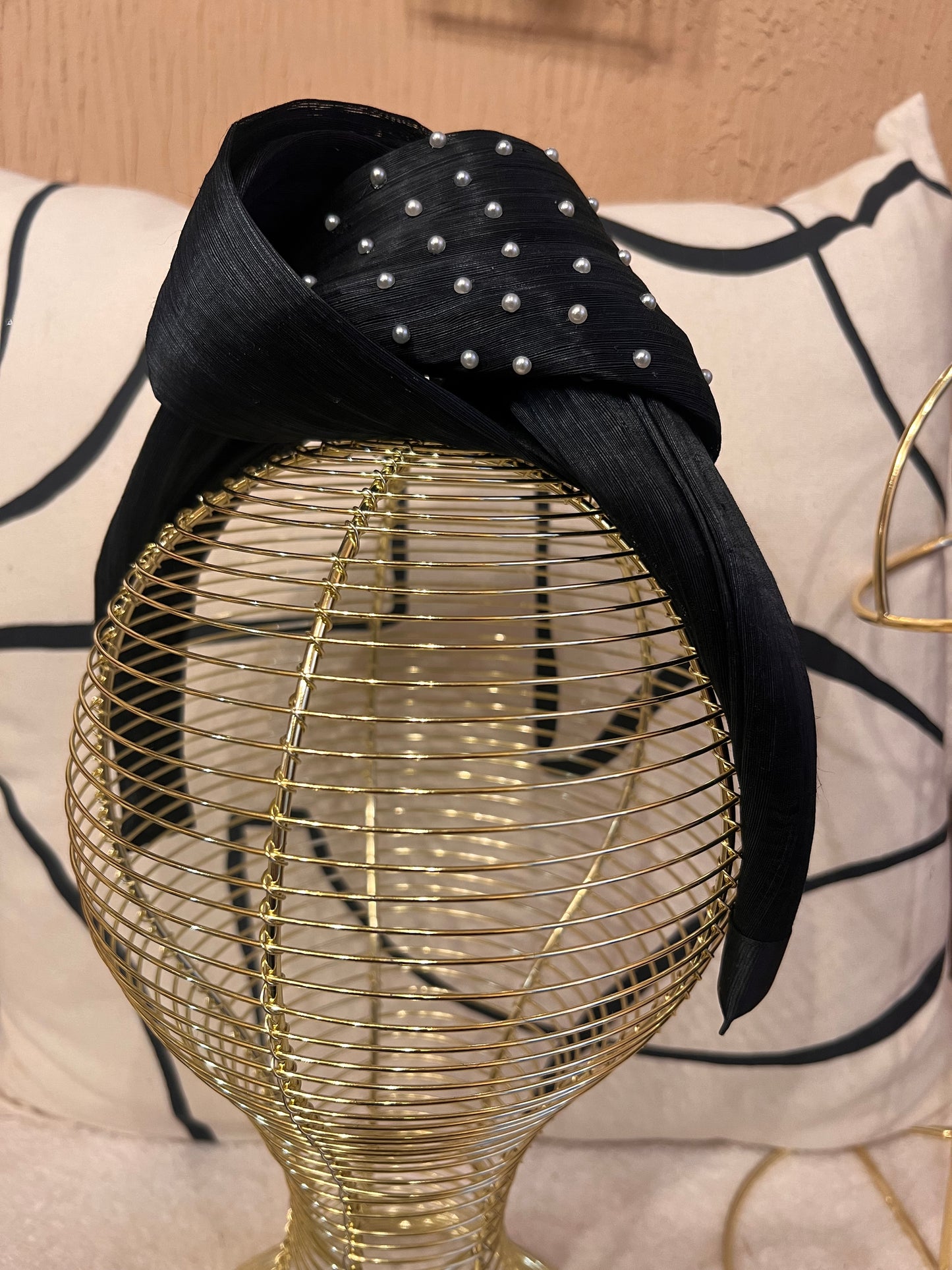 Black & Pearl knotted headband