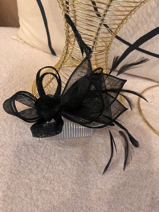 Black comb fascinator