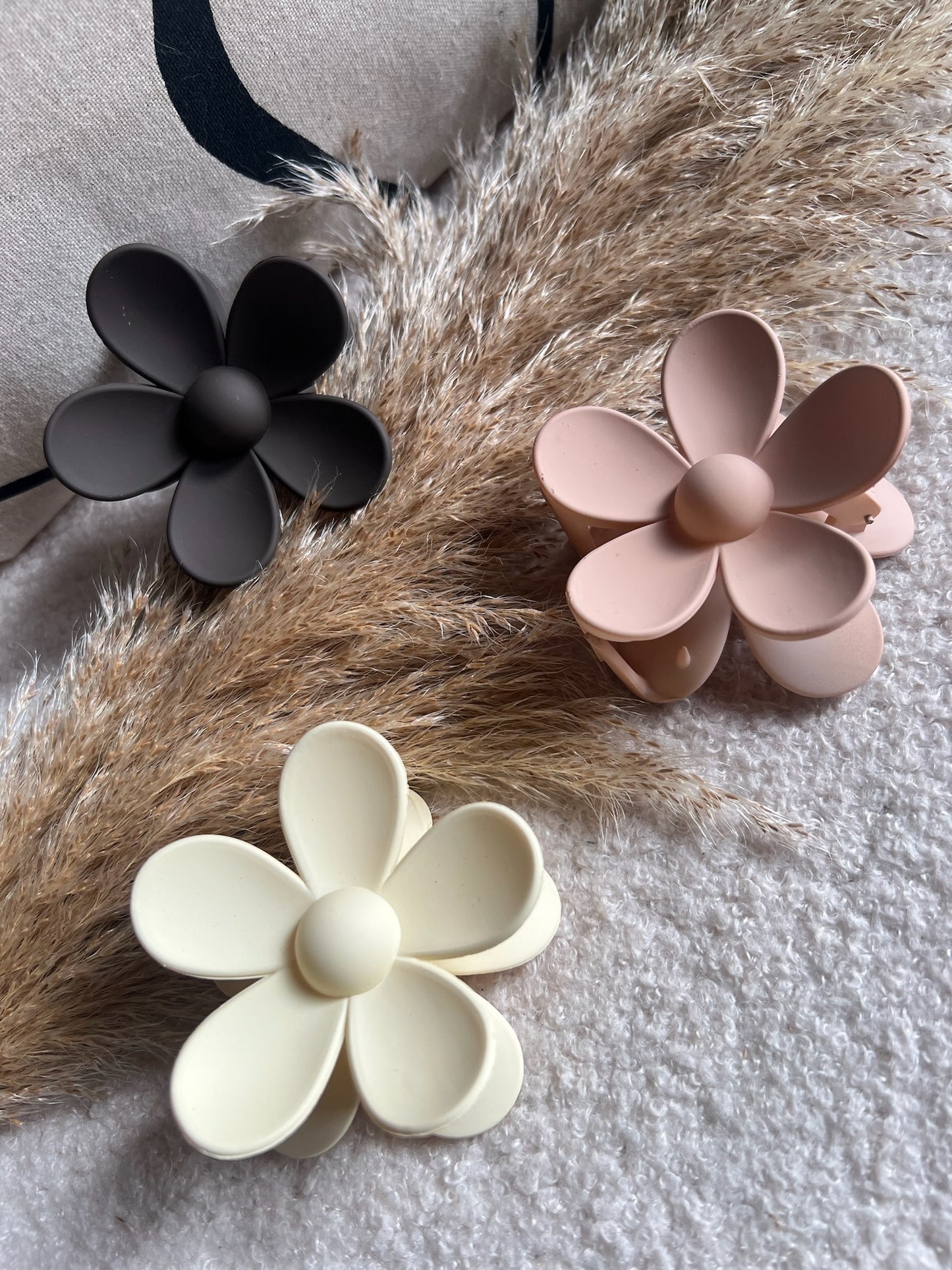 A Claw Clip Goodie Bag Nudes