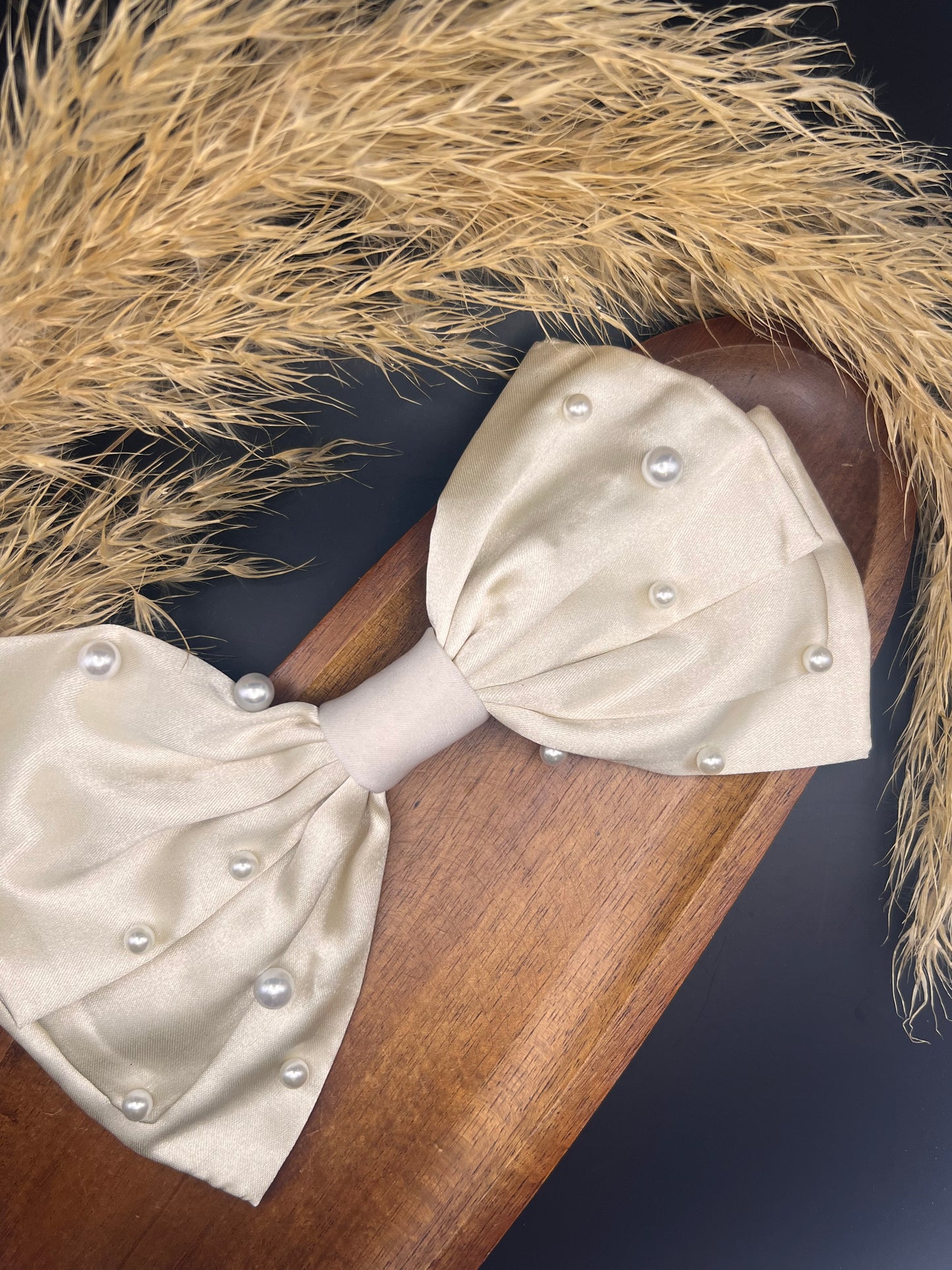 Bow large Ivory with pearls