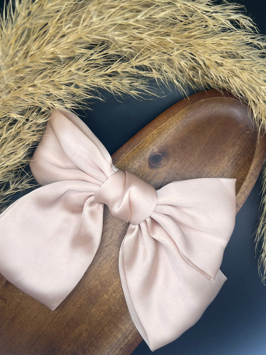 Bow in Blush Pink