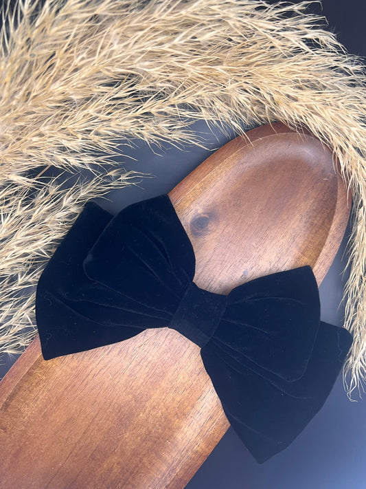 Bow Black Velvet