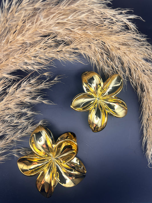 Gold Flower Claw Clip