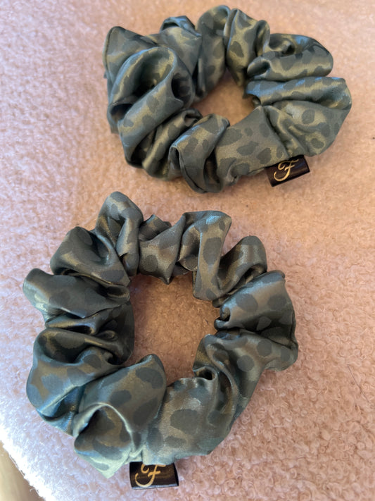 Skinny sage leopard scrunchie