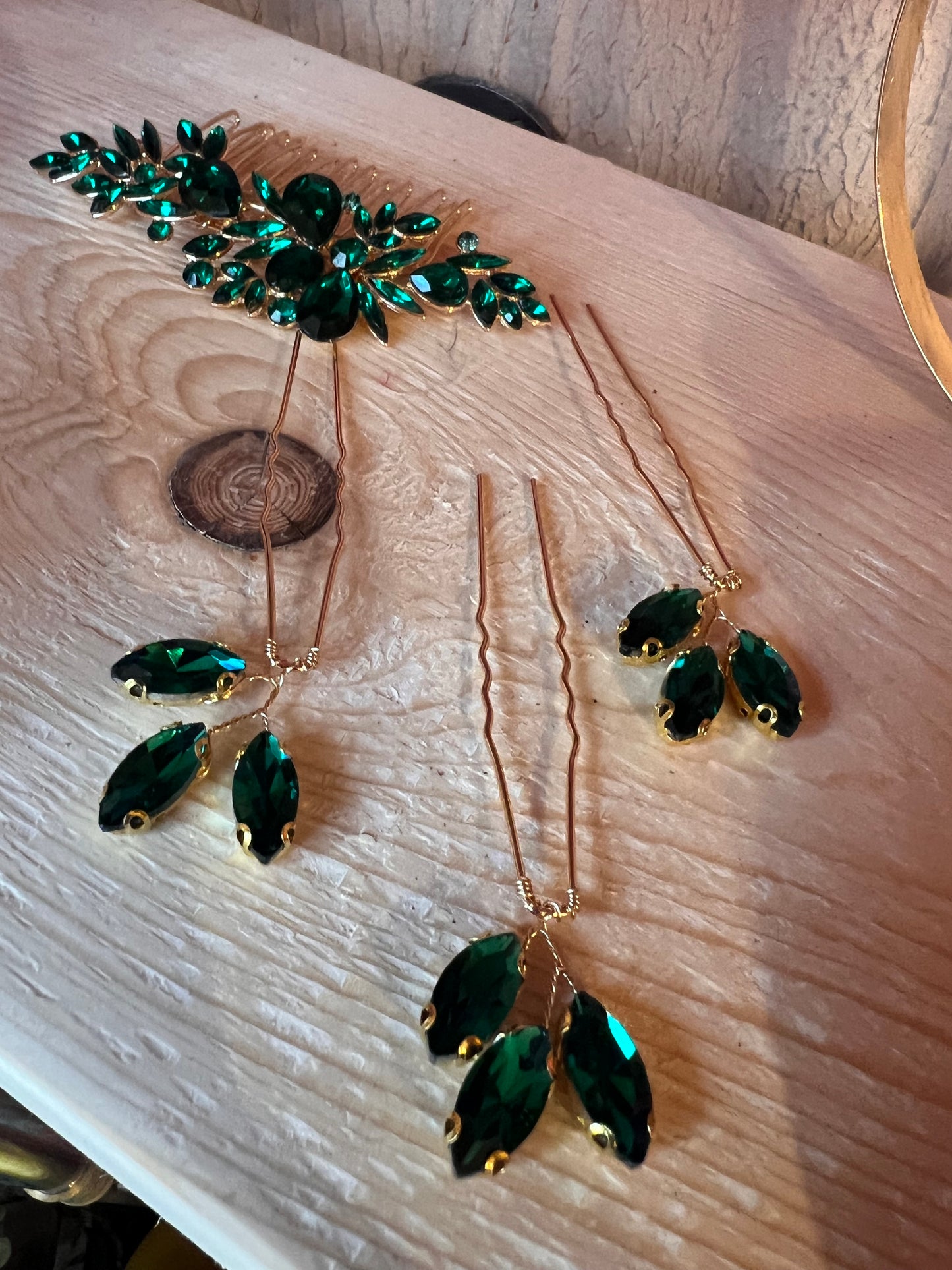 Emerald crystal hair pins