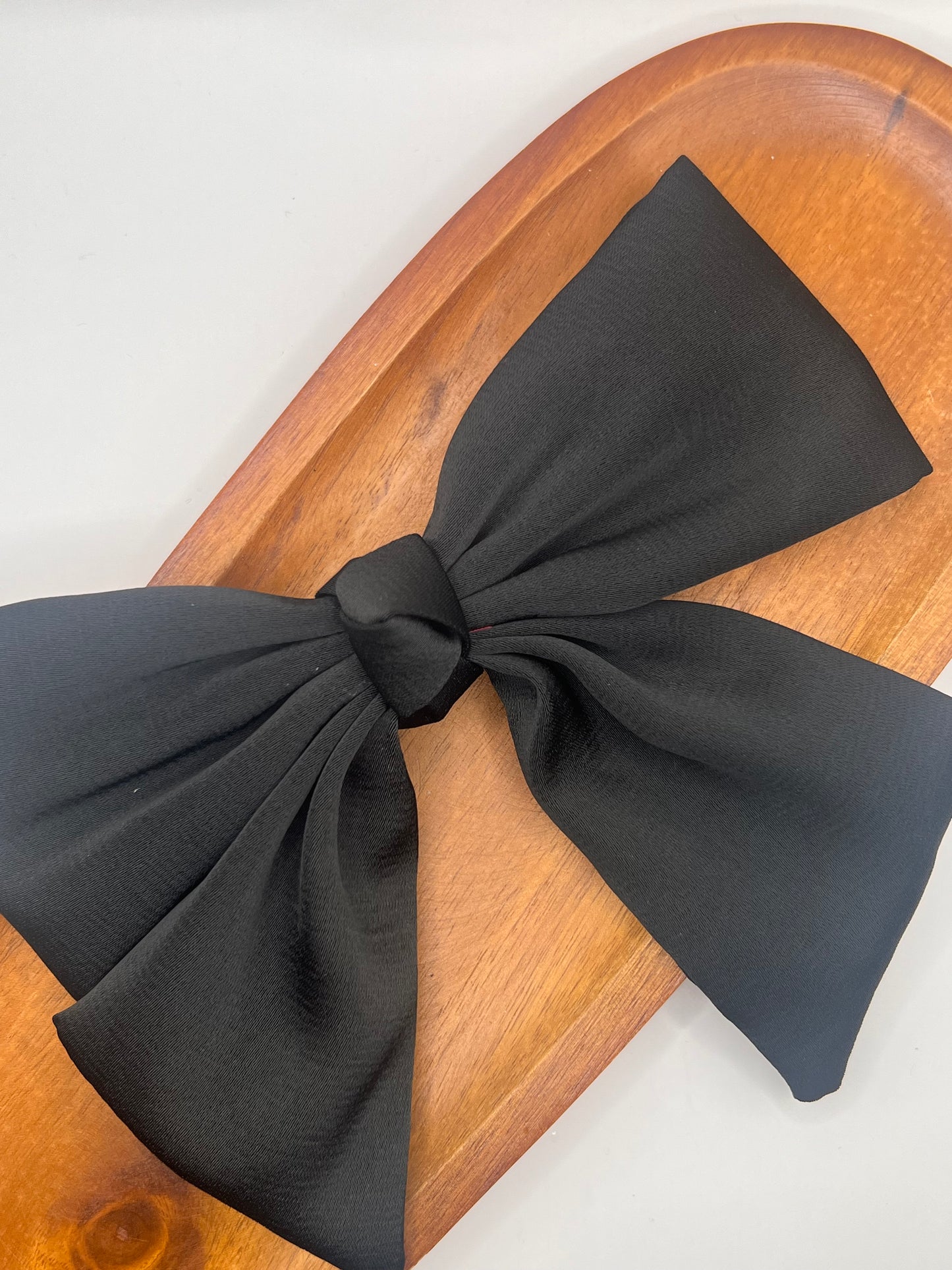 Bow Black knot